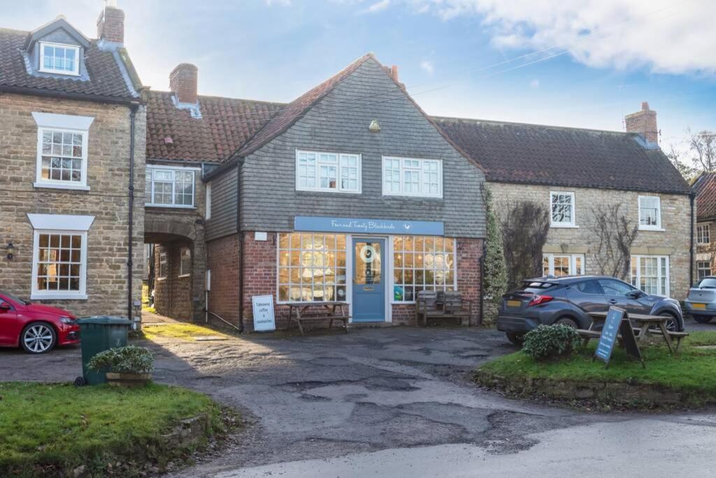 Dene Cottage, Welburn Buitenkant foto