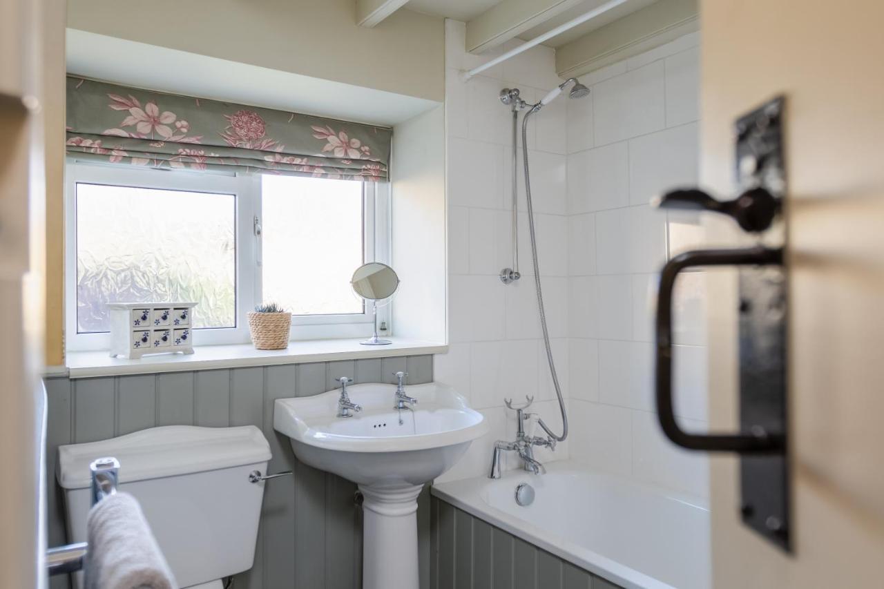 Dene Cottage, Welburn Buitenkant foto